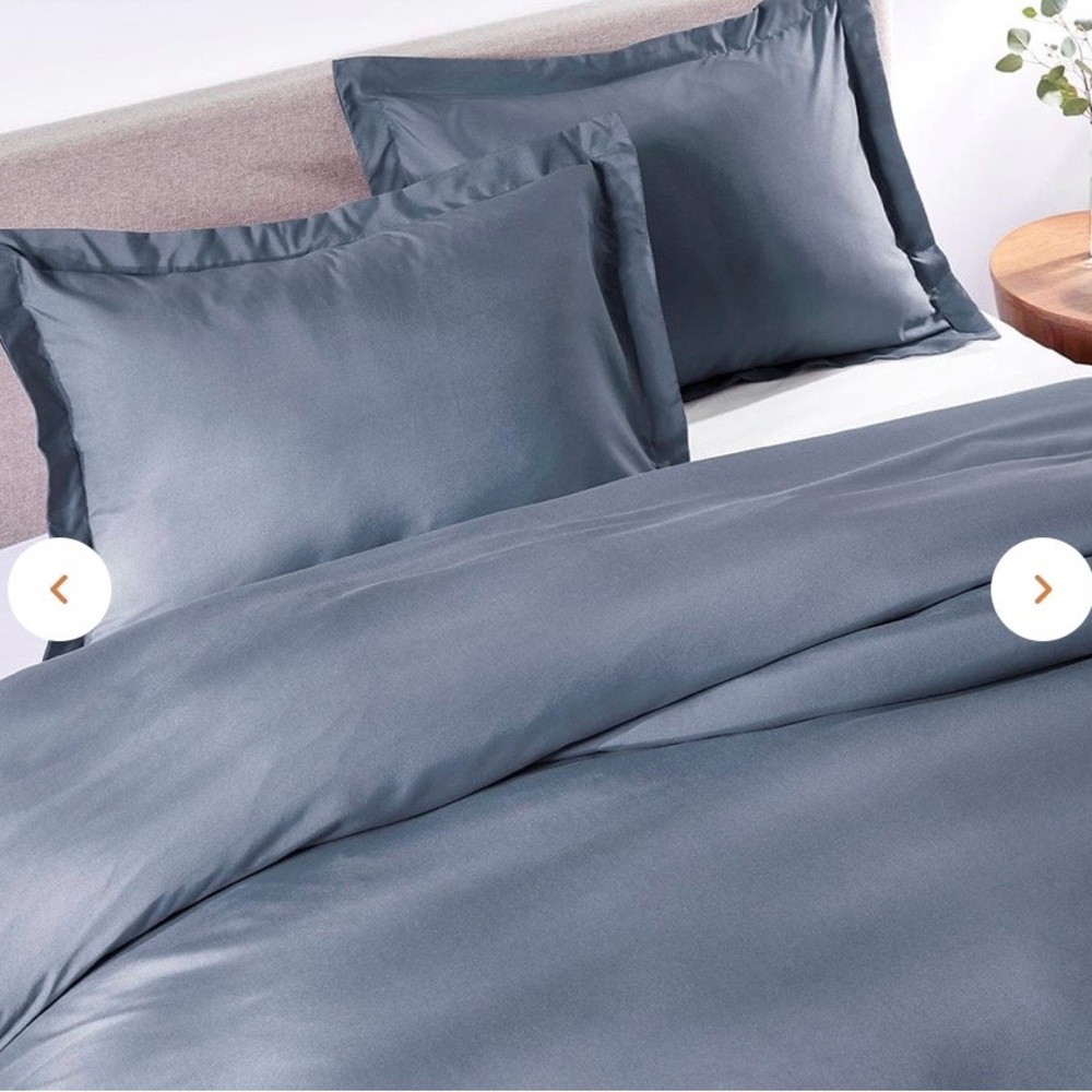Peach Skin Duvet Cover & 2 Shams (Queen)
